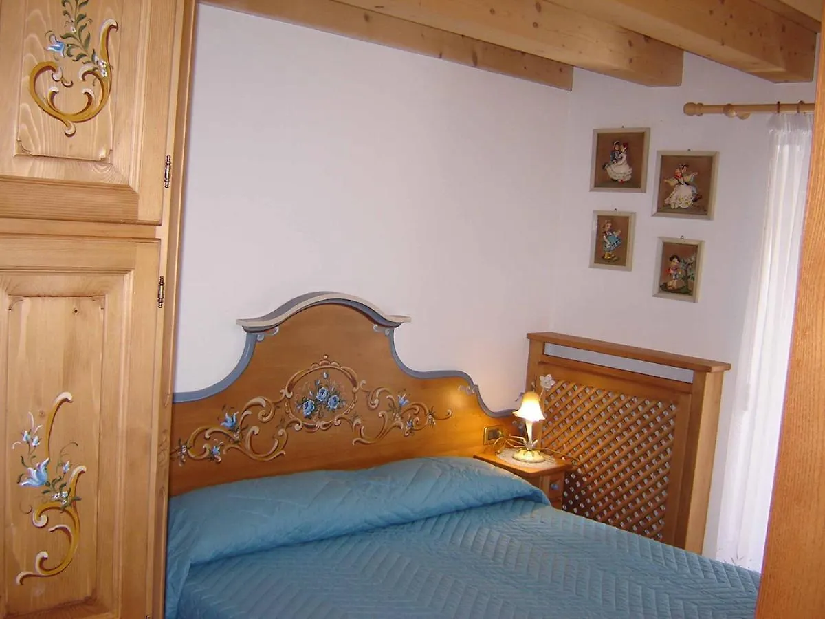 Auronzo Vacanze Di Marina E Valter - Corte 12 Auronzo di Cadore 0*,  Italy