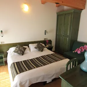 3* Hotel Ristorante Cacciatori